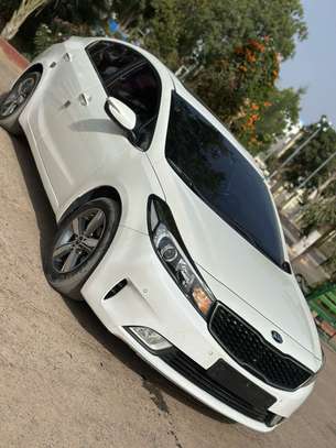 KIA K3 image 2