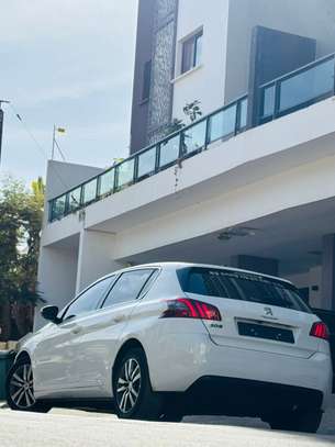 Peugeot 308 2018 image 12