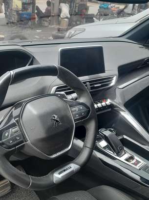 Peugeot 3008 image 3