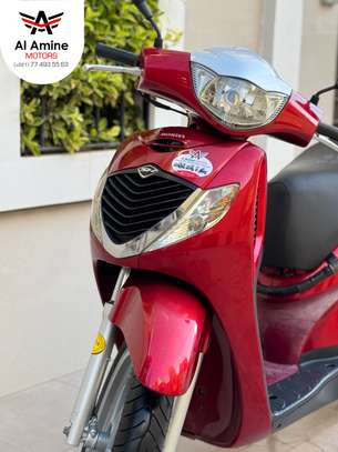 Honda SH image 8