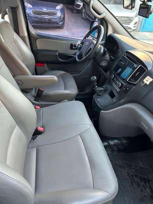 Hyundai Starex manuelle 12 places image 4