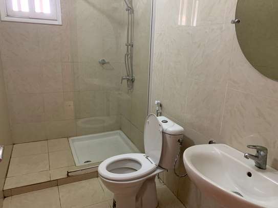 Appartement à louer 4 chambres aux plateaux image 11