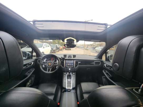 Porsche Macan s 2018 image 2