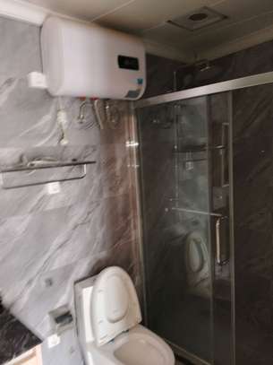 Appartement F4 haut standing à louer à Dakar Plateau image 8