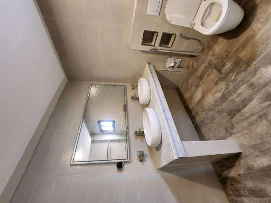 Appartement de 3 chambres et salon aux Almadies image 9