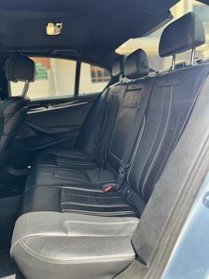 BMW* SERIE 5 530i* 🔘Année : *2017* image 14
