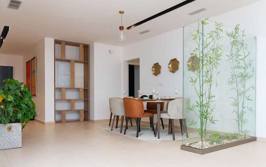 Sublime Appartement meublé de 03 chambres salon à louer image 3