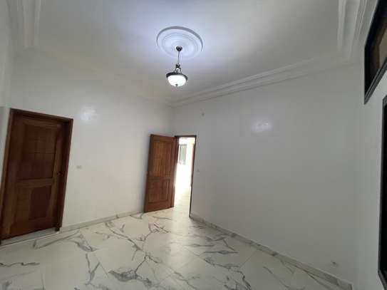 Appartement 2 chambres, Salon, 3 cours, espace familiale image 4