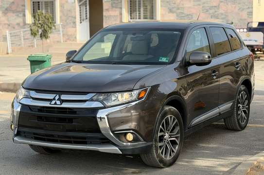 Mitsubishi Outlander 2016 - 7 Places image 3