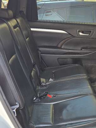 Toyota Highlander 7 places image 6