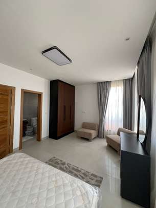 Studio meublé à louer image 4