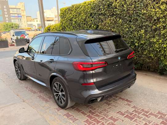 BMW X5 _2020 image 4