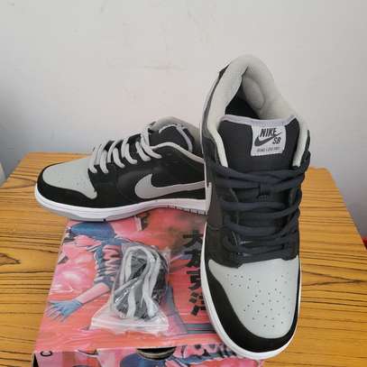 Nike SB DUNK LOW PRO image 2