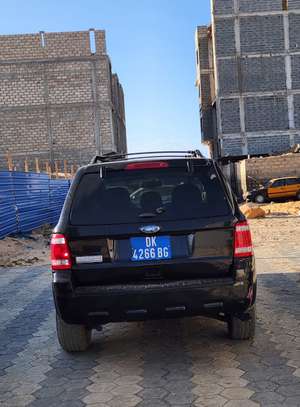 *FORD ESCAPE CARRÉ* Année : 2011 image 3