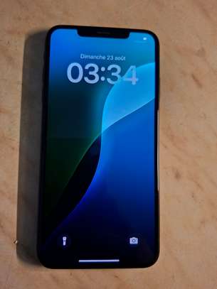 IPhone XS Max image 4