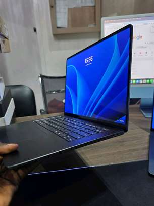 Micro surface laptop 7 image 4