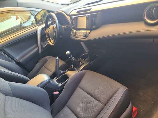 Toyota rav 4 2016 image 3