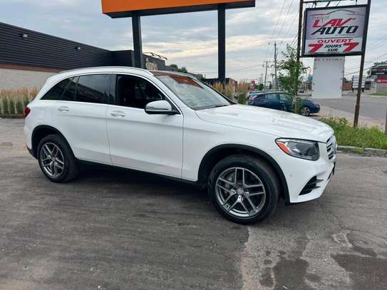 Mercedes Benz GLC 300 image 6