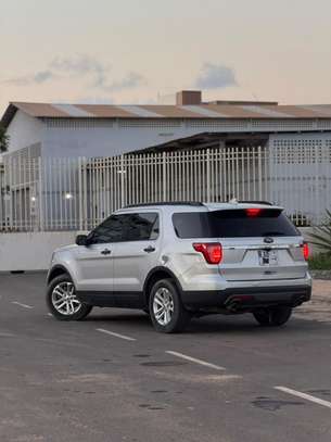Ford explorer 2017 image 4
