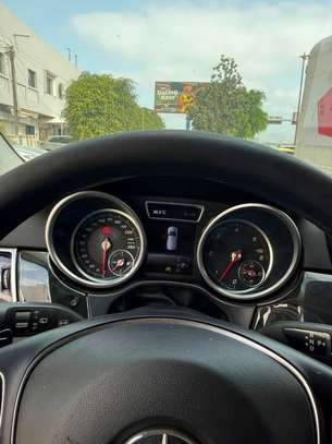 MERCEDES GLE350D image 8