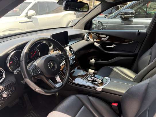 Mercedes GLC 300 4MATIC SUV noir automatique image 10