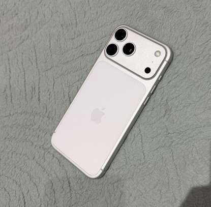 IPhone 17 Pro Max image 4