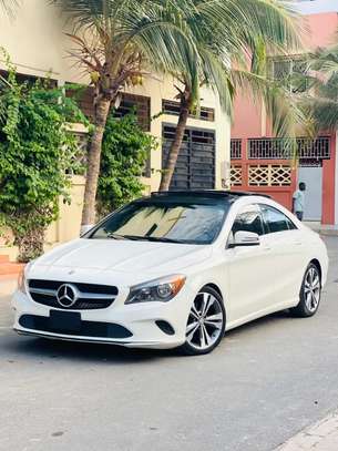Mercdes CLA Luxe image 6
