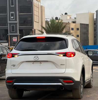 Mazda CX-9 SUV blanc spacieux fiable image 10