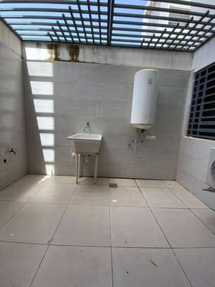 Magnifique appartement de type F4 à louer au virage image 14