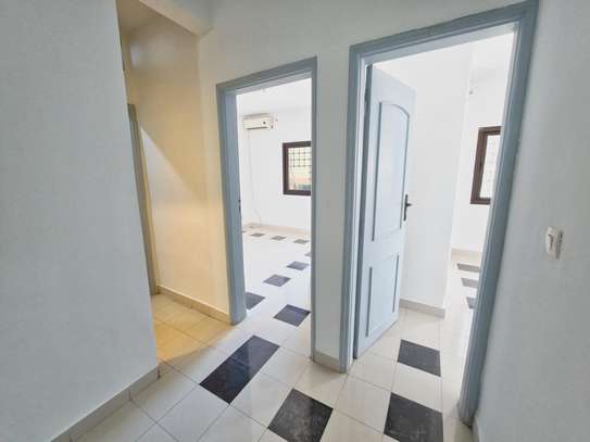 APPARTEMENT F4 A LOUER A NGOR  EN FACE DU STADE image 3