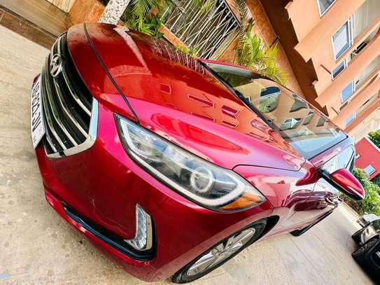 Hyundai Elantra 2018 image 3