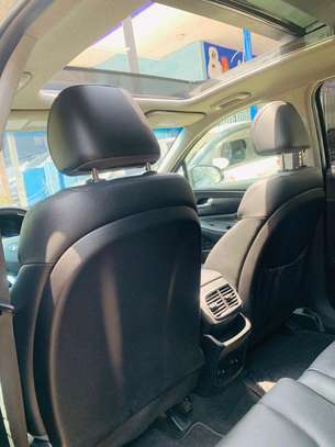 Hyundai santafe 2019 image 4