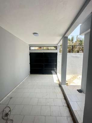 VILLA A SIPRES VDN image 6