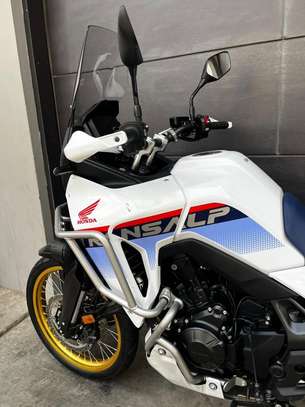 Honda Transalp image 4