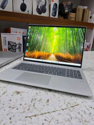 HP elitebook 765 16 inch G11 image 3