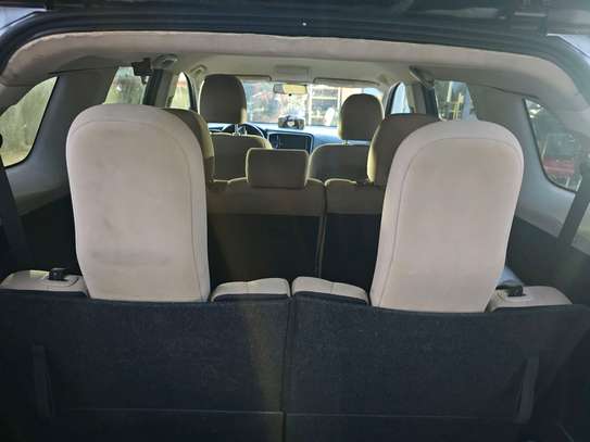 Mitsubishi outlander 7 places image 4