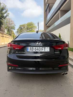 Hyundai Elantra Sport image 6