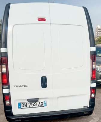 RENAULT TRAFIC 2015 image 2