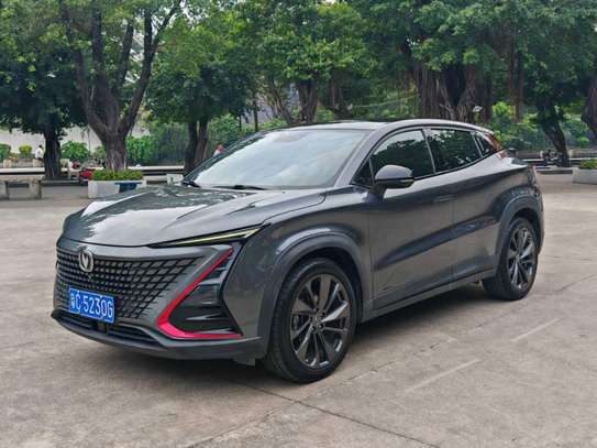 Changan Uni-T SUV compact Gris métallisé Essence image 2