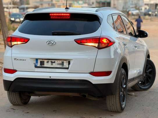Hyundai Tucson image 3