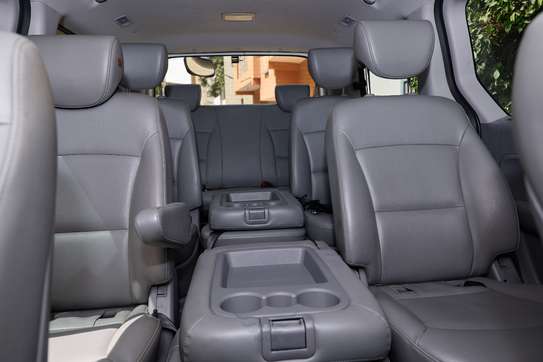 Hyundai Starex 2017 – Spacieux et Très Propre image 10