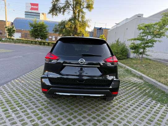 Nissan image 12