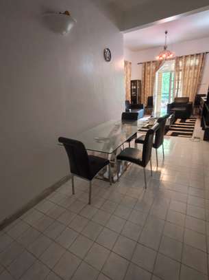 Studio meublé à louer à Dakar Plateau image 4