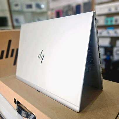 HP elitebook 840 g6 image 2