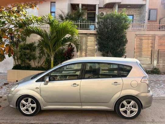 Toyota verso image 3
