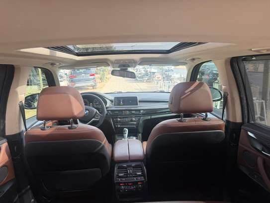 BMW X5 BLACK 2017 image 11