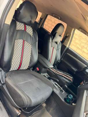 Mitsubishi Outlander 7 places spacieux image 9