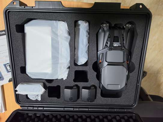 DJI Mavic 3 Pro Cinéma Premium image 7