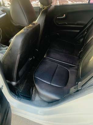 Kia Morning image 6