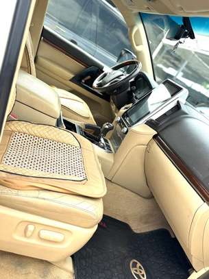 Toyota land cruiser GXR V6 image 8
